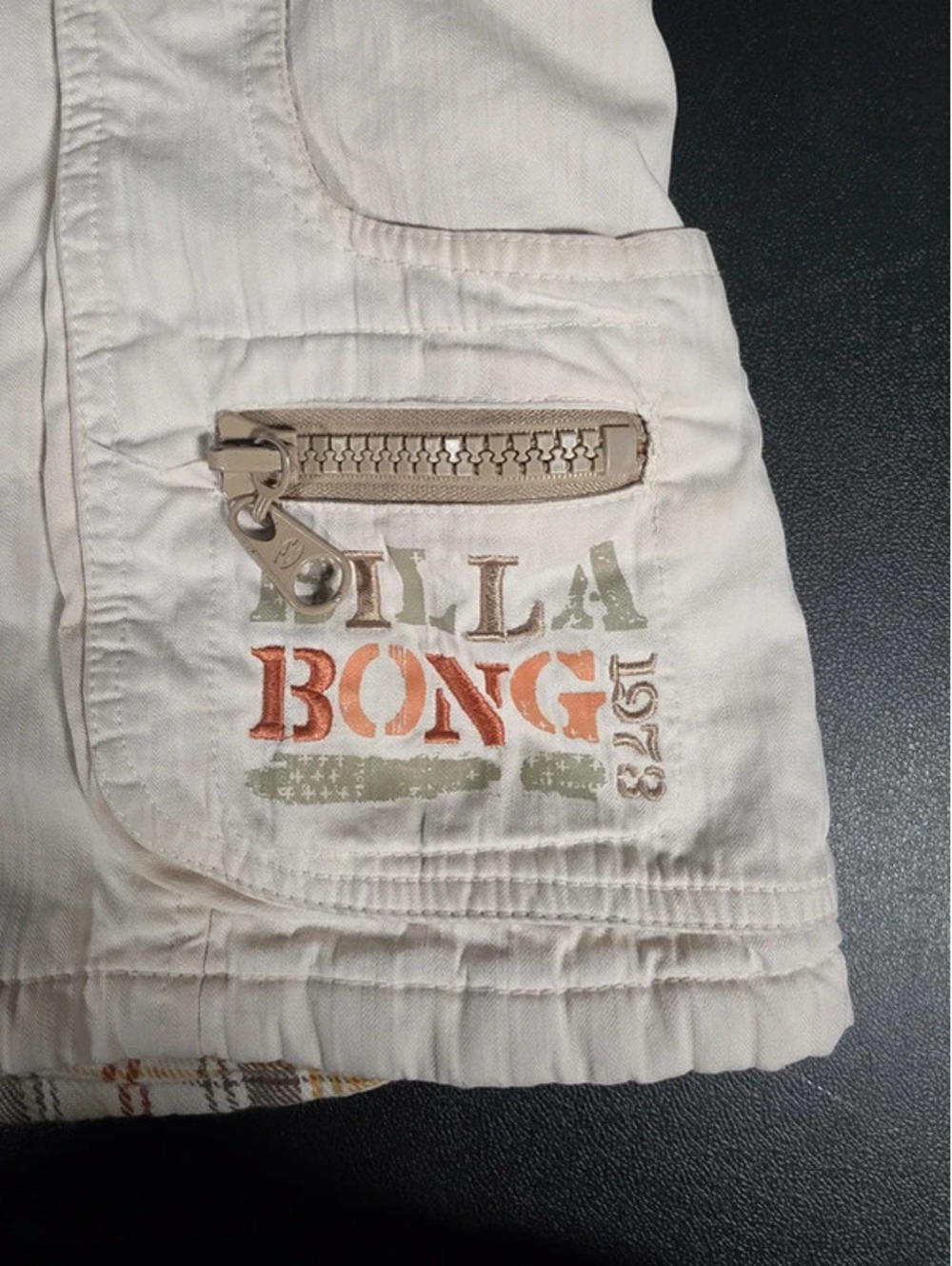 Billabong - Picture 2 of 12